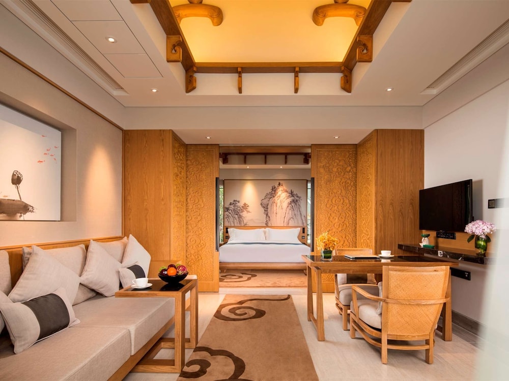 Lucun Suite