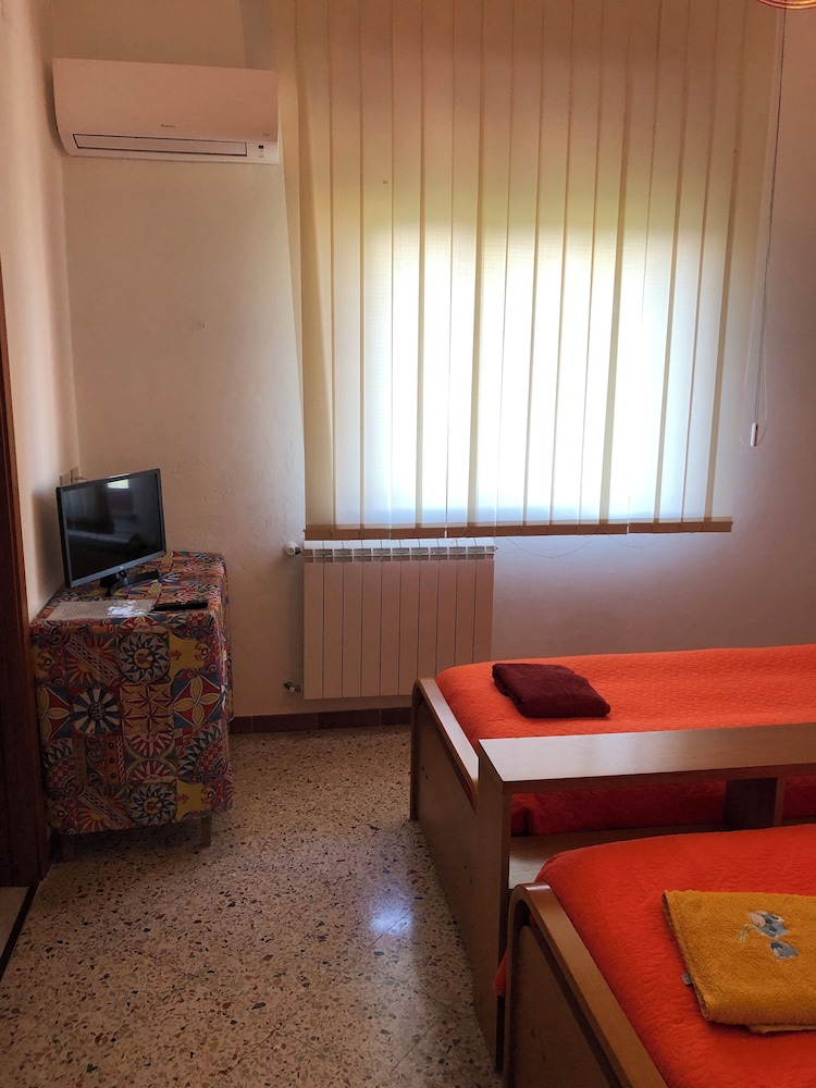 Standard Twin Room, Garden View