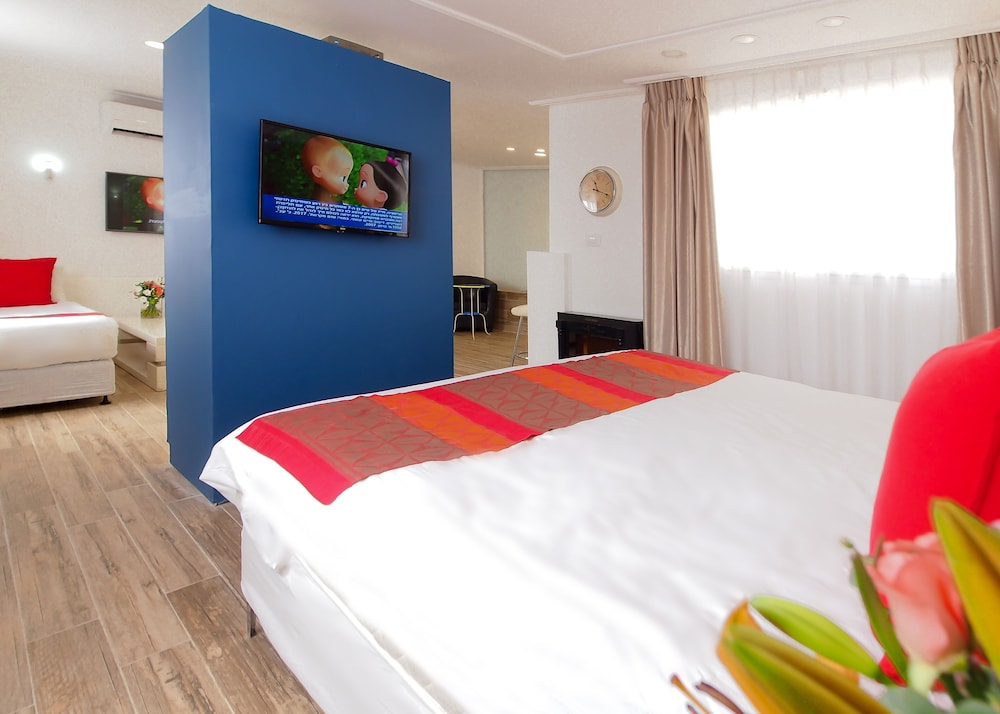 Deluxe Quadruple Room, 2 Bedrooms photo 3