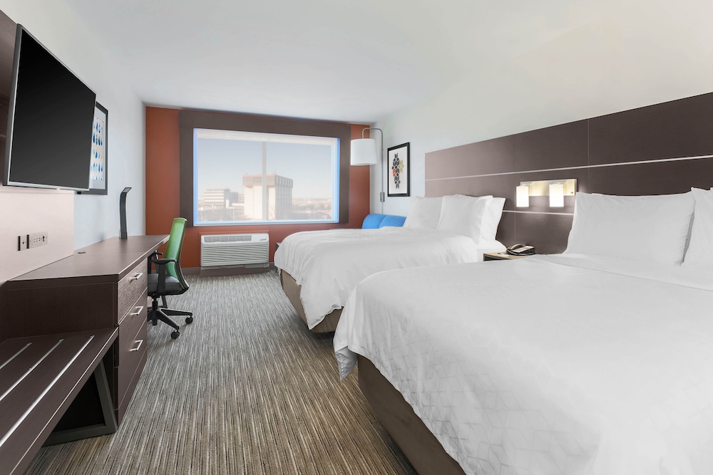 Suite, 2 Queen Beds - Photo 1