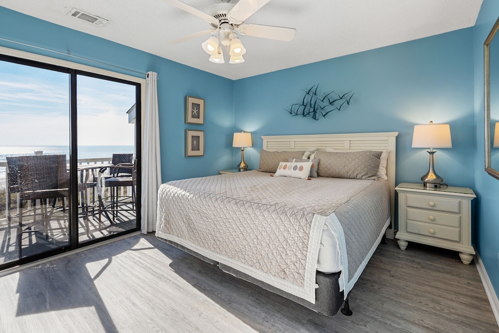 Condo, 3 Bedrooms