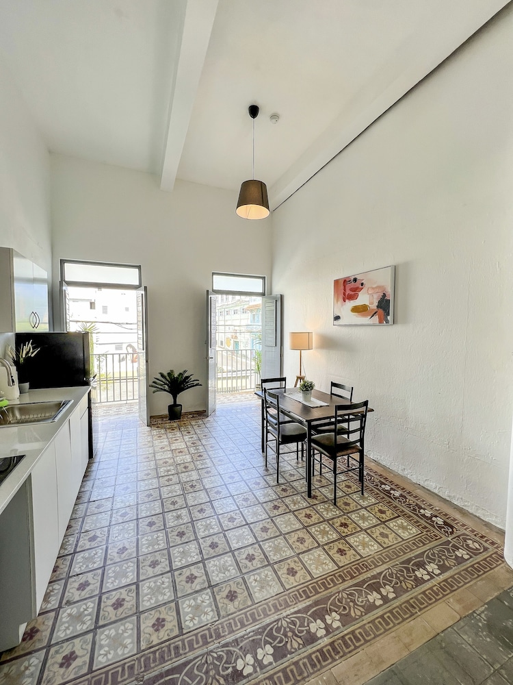 Traditional Apartment