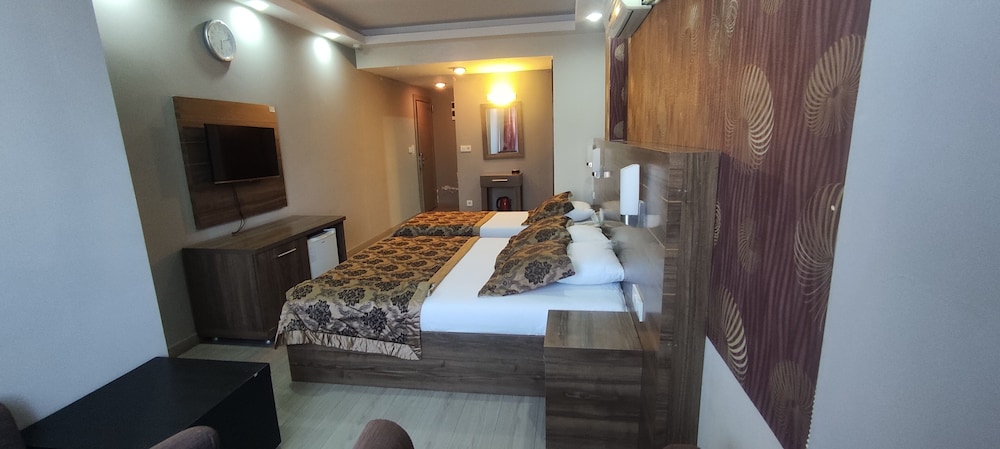 Economy Double Or Twin Room photo 2
