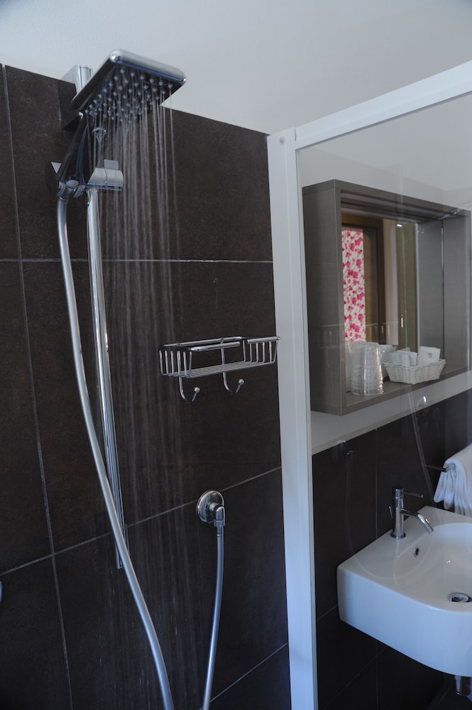 Basic Room - Photo 6