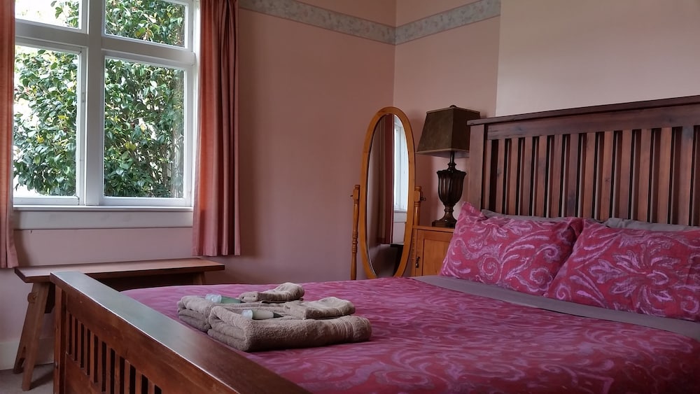 Double Room, Shared Bathroom - Photo 8