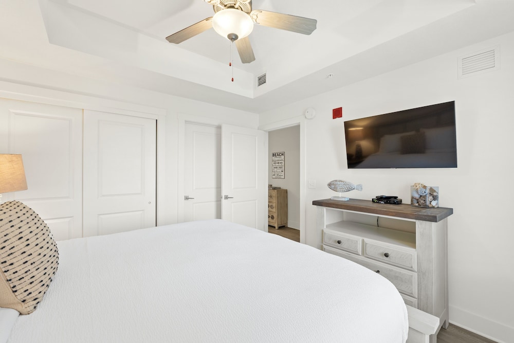 Condo, 3 Bedrooms, Sea View (1912)