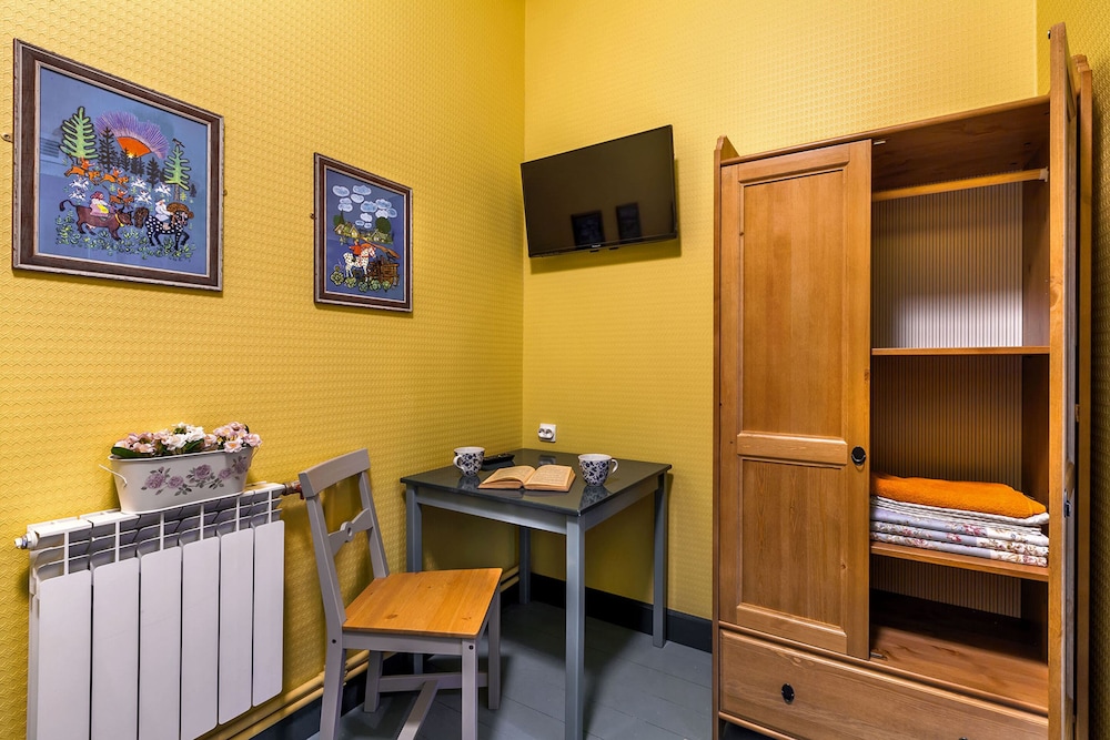 Basic Triple Room, 1 Bedroom photo 3