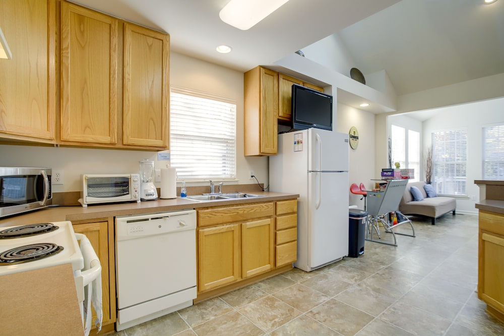 House (4 Bedrooms) photo 2