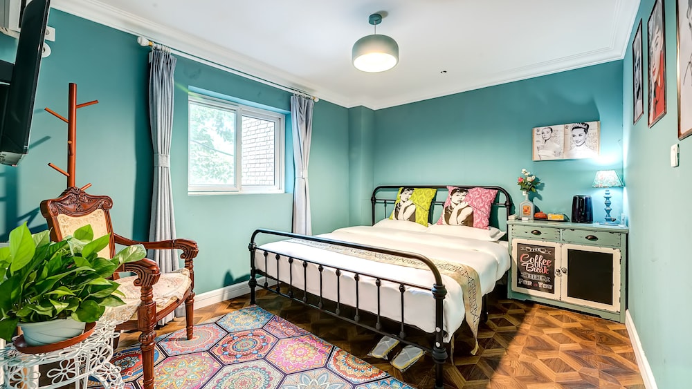 Design Double Room (Mainland-Chinese Citizen Only) photo 1