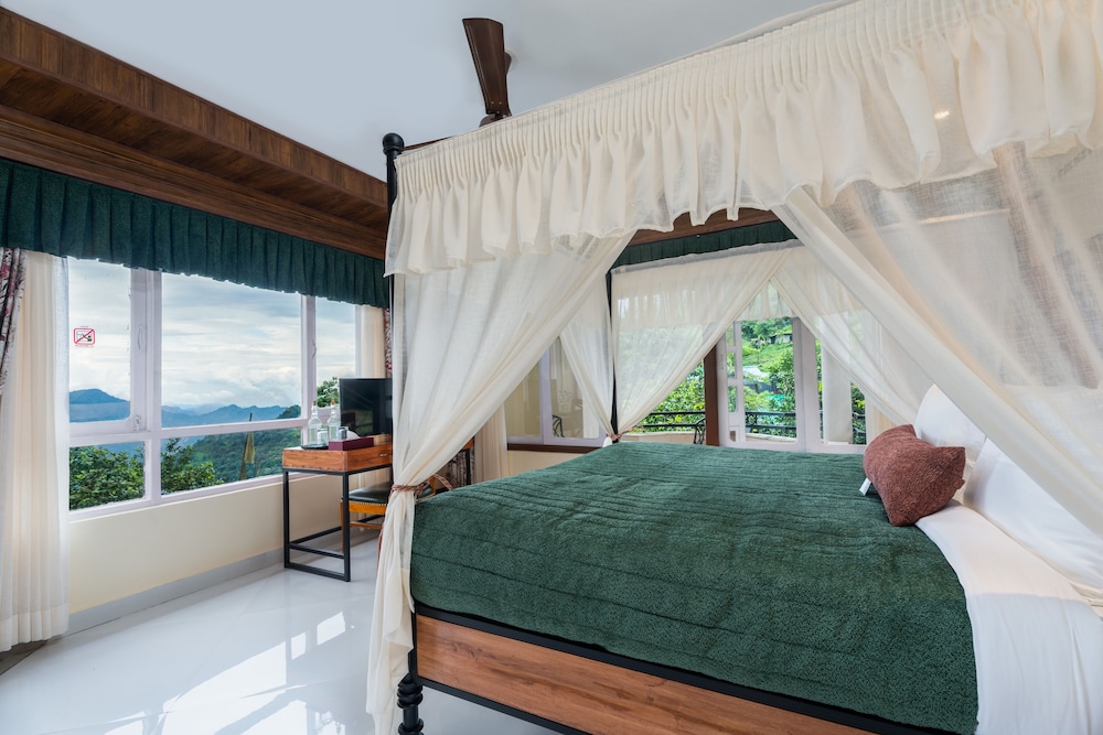 Premium Attic Room with Mountain View photo 1