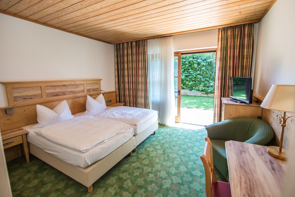 Standard Double Room Single Use photo 2