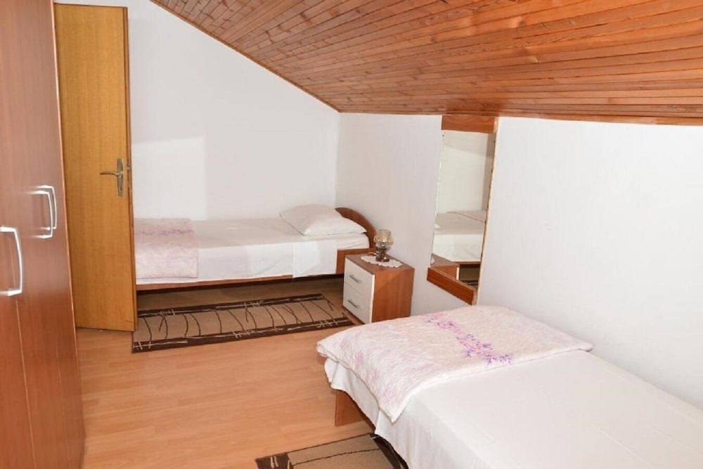 Apartment (Vinko - 100m From Beach - A1(6))