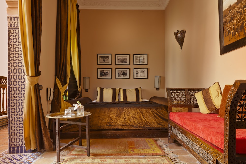 Junior Suite, 1 King Bed, Accessible photo 2