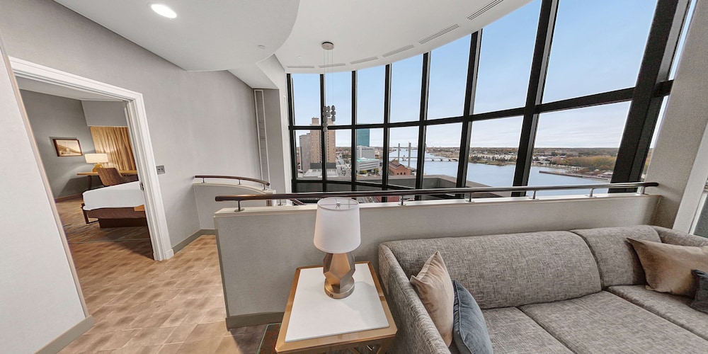 Suite, 1 Bedroom - Photo 5