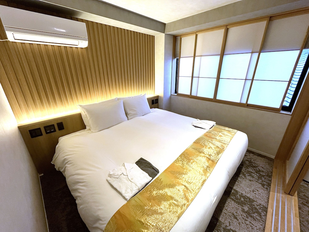 Premium Double or Twin Room - Photo 13