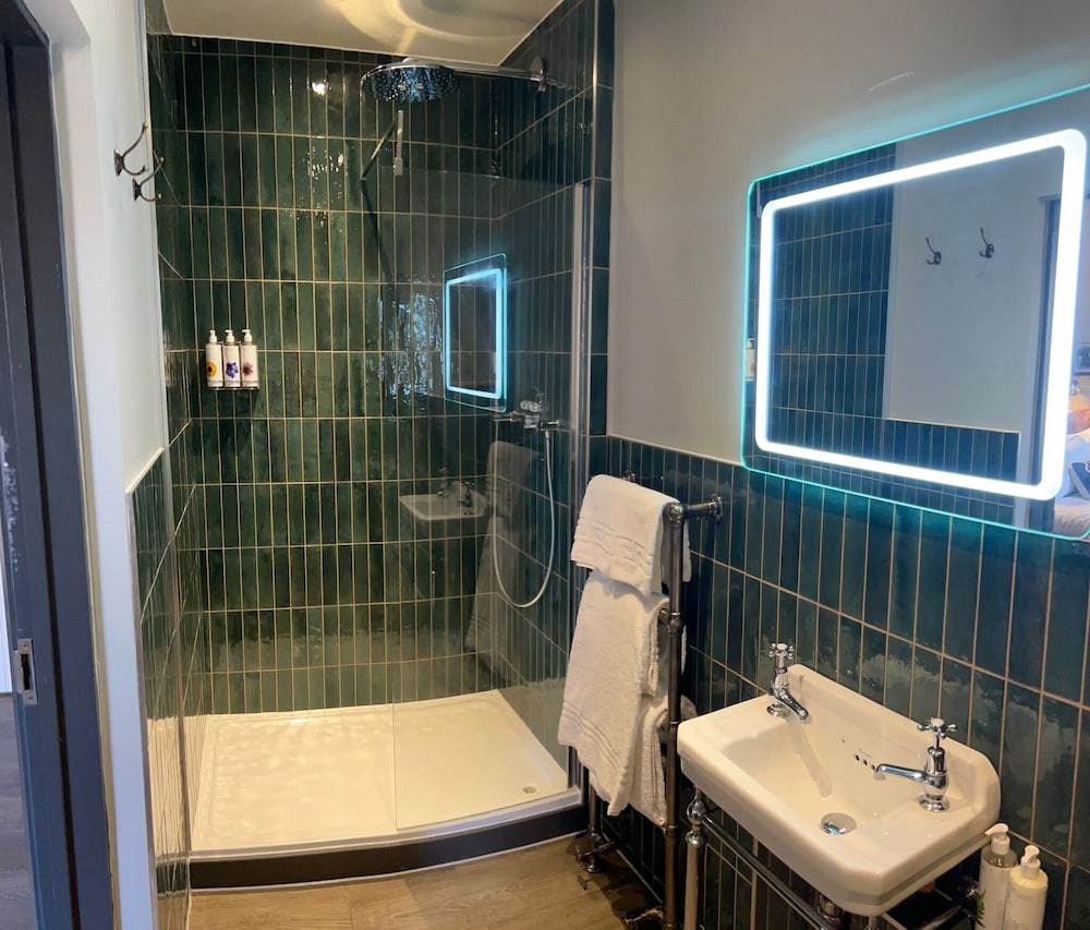 Superior Double Room, 1 King Bed photo 3