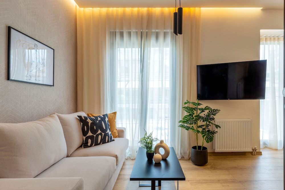 Luxury Apartment photo 3