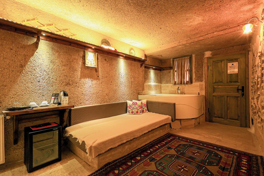 Superior Room, 1 Bedroom, Non Smoking, Jetted Tub (4) - Photo 7