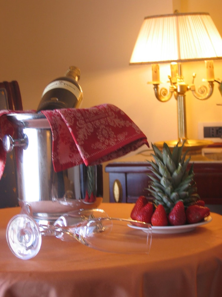 Comfort Room - Photo 5