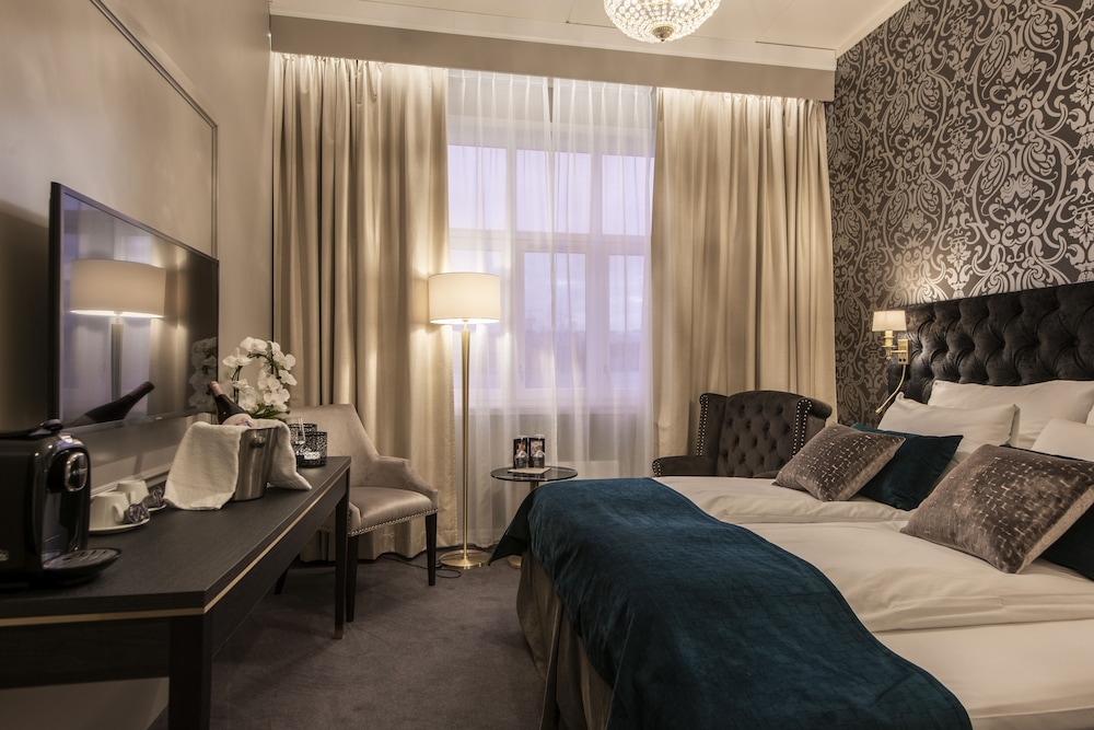 Superior Room, 2 Twin Beds, Non Smoking - Photo 7