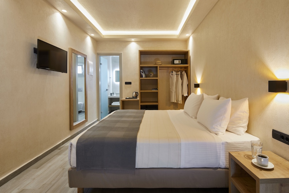 Deluxe Double or Twin Room, Sea View - Photo 2