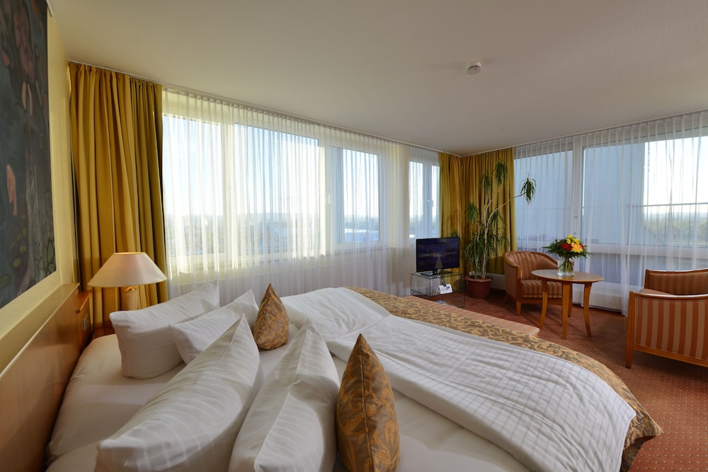 Junior Suite (Basel or mountain view) - Photo 4
