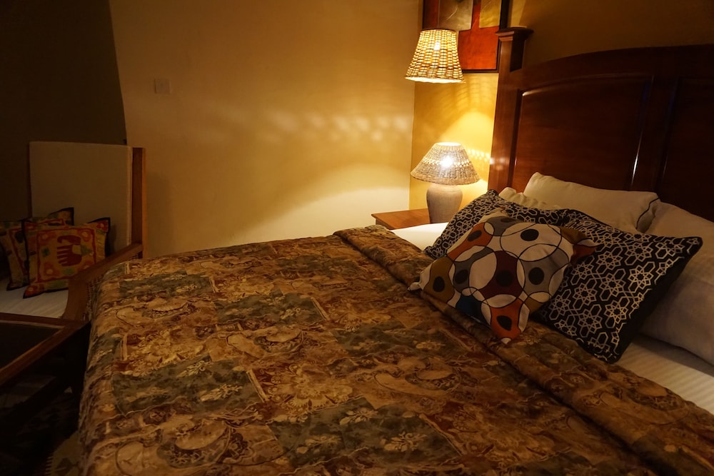 Design Suite, 1 King Bed, Balcony, Garden View photo 3