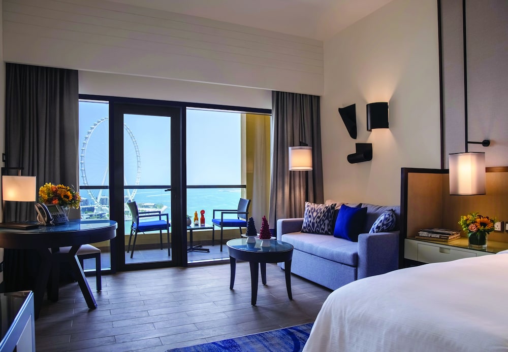 Room, 1 King Bed, Balcony (Sea Front View Lounge Access)