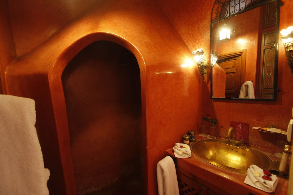 Superior Room - Photo 16