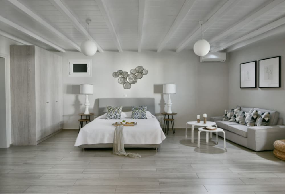Villa, Multiple Beds