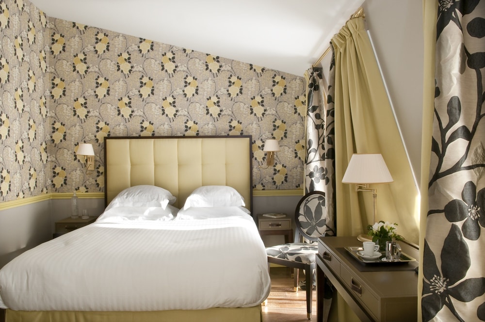 Deluxe Double Room - Photo 9