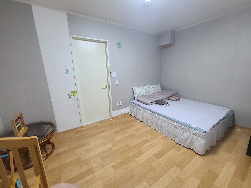 House (1F) photo 1