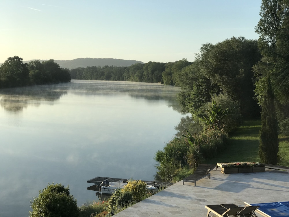 Deluxe Room, Multiple Beds, River View photo 3