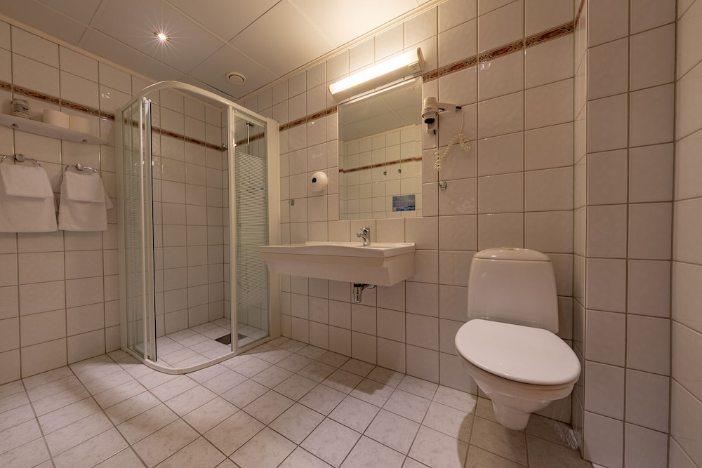 Deluxe Double Room, 1 Queen Bed with Sofa bed, Non Smoking photo 2