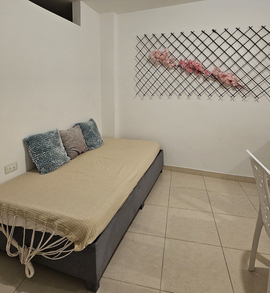 Basic Apartment