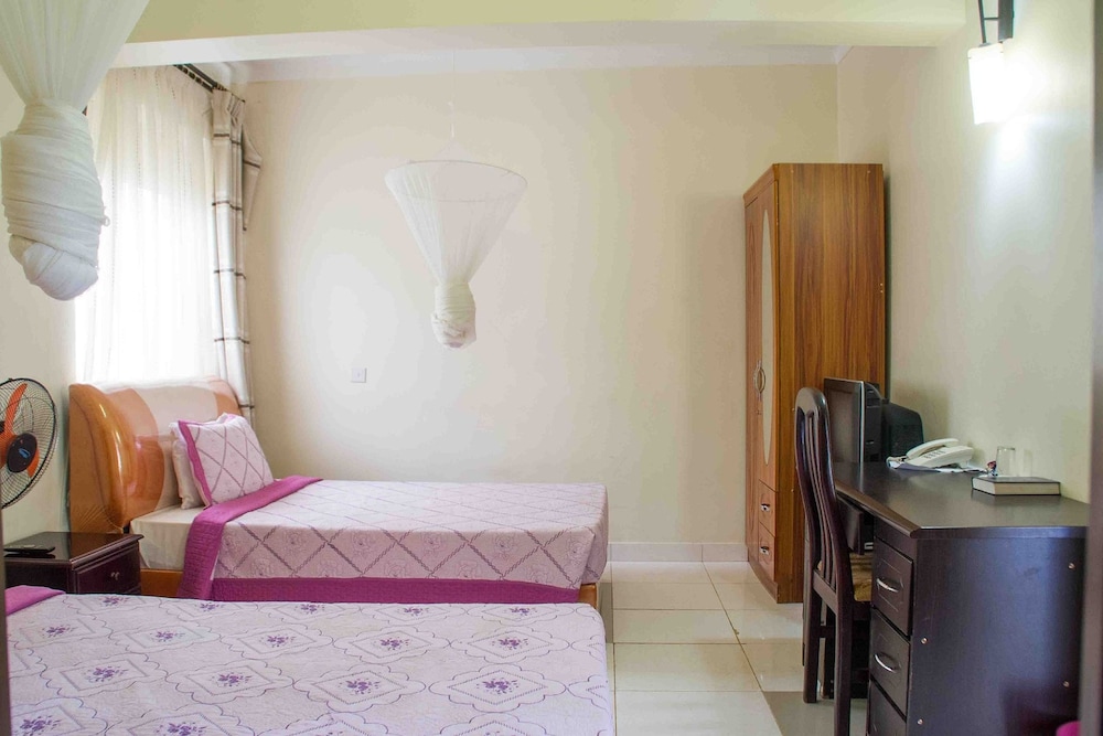 Standard Double Room photo 3