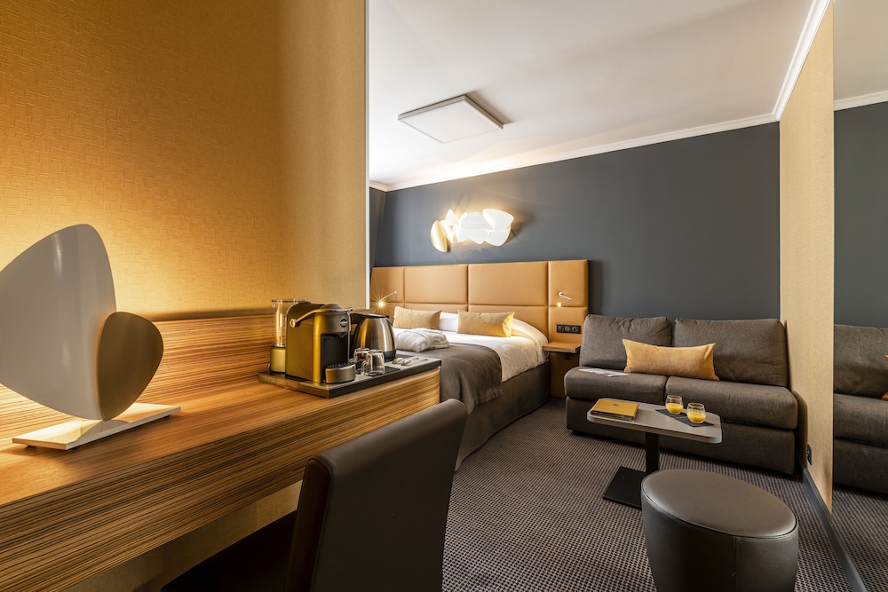 Executive Double Room (access to the pool and gym) - Photo 5