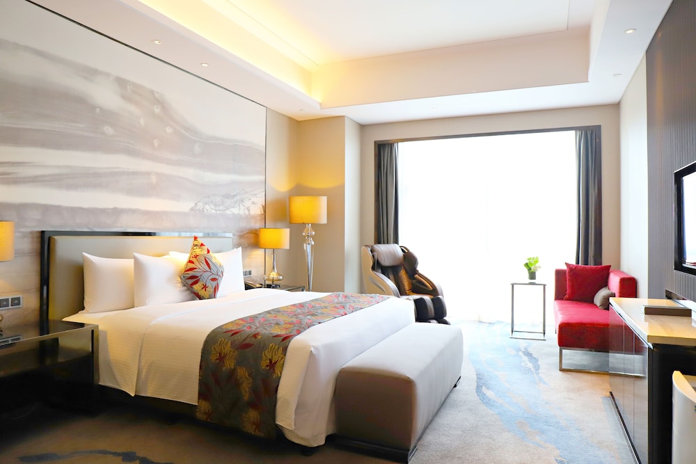 Executive Deluxe King Room photo 3
