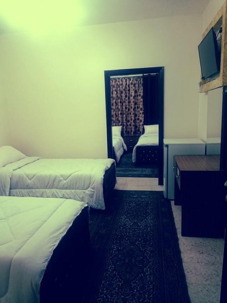 Family Room, 1 Bedroom