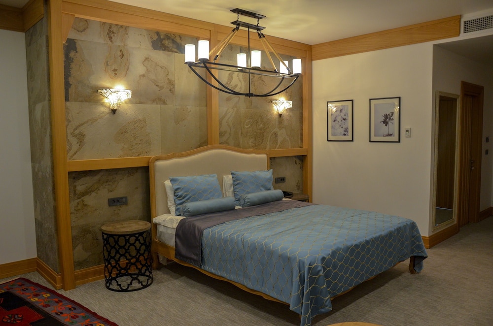 Standard Double Room, 1 King Bed - Photo 6