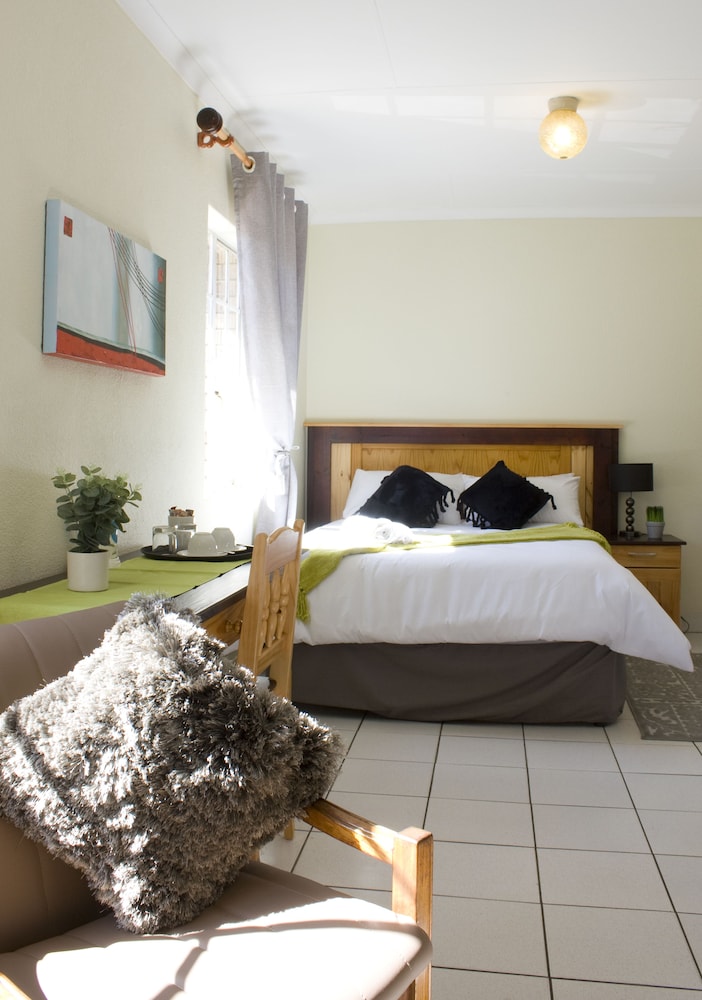 Economy Double Room, Multiple Beds photo 2