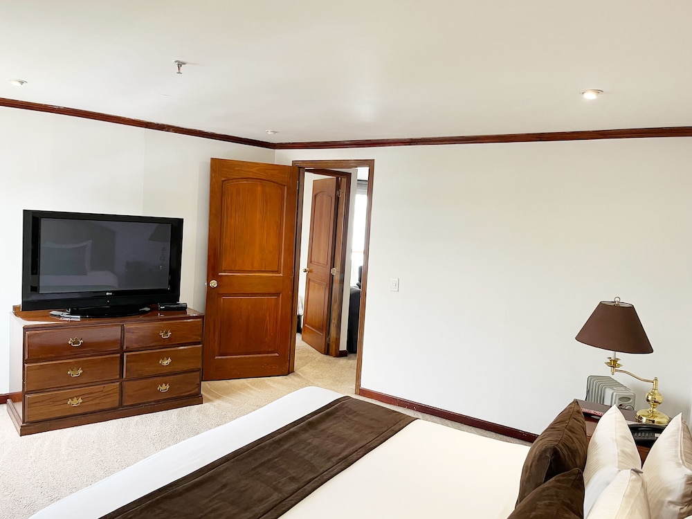 Family Suite - Photo 1