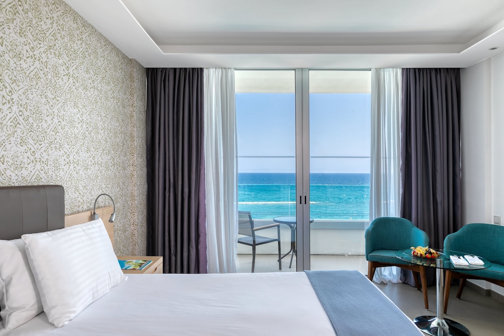 Superior Room, Sea View photo 3