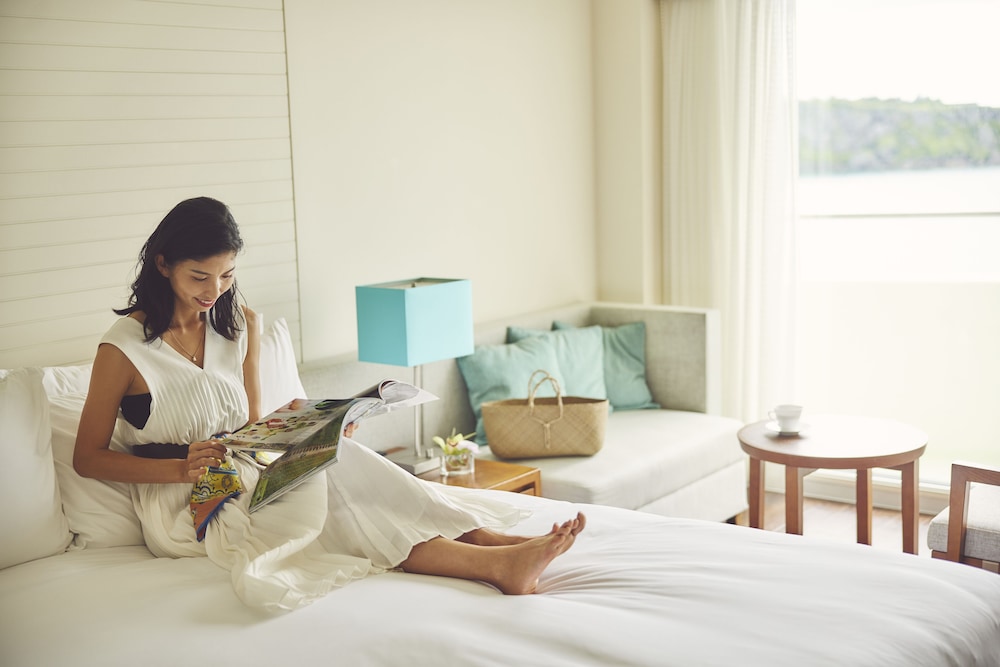 Classic Room, 2 Twin Beds, Club Lounge Access, Ocean View (Private Terrace) - Photo 9
