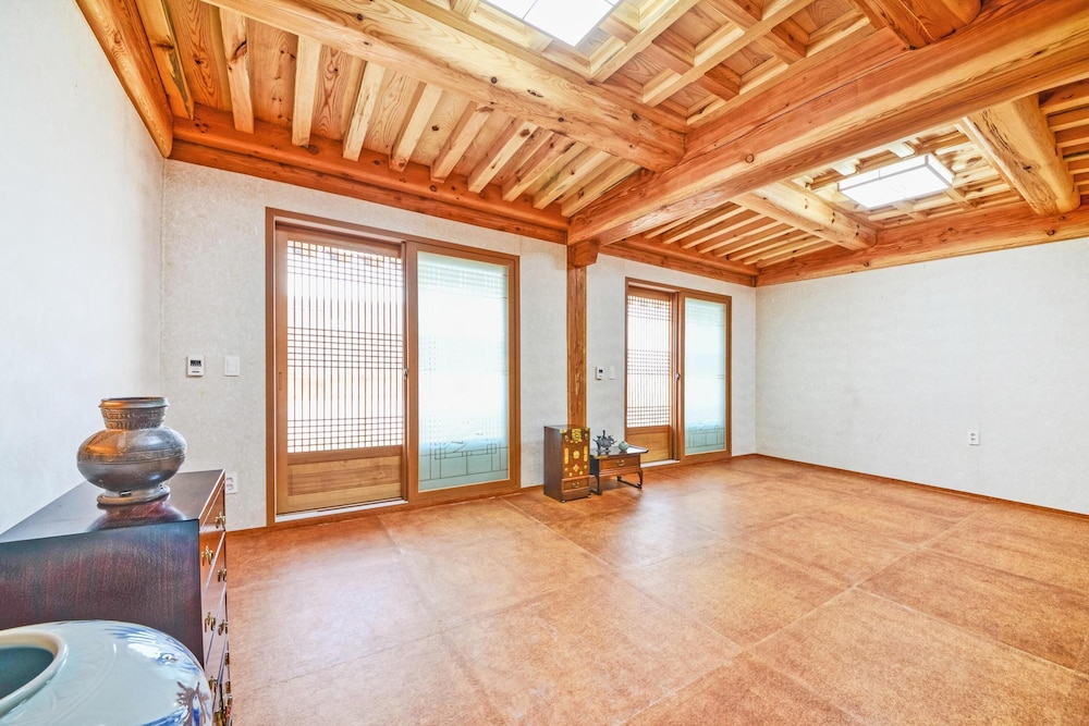 Basic Room, 1 Bedroom (Hwarangjae B Primium) - Photo 6