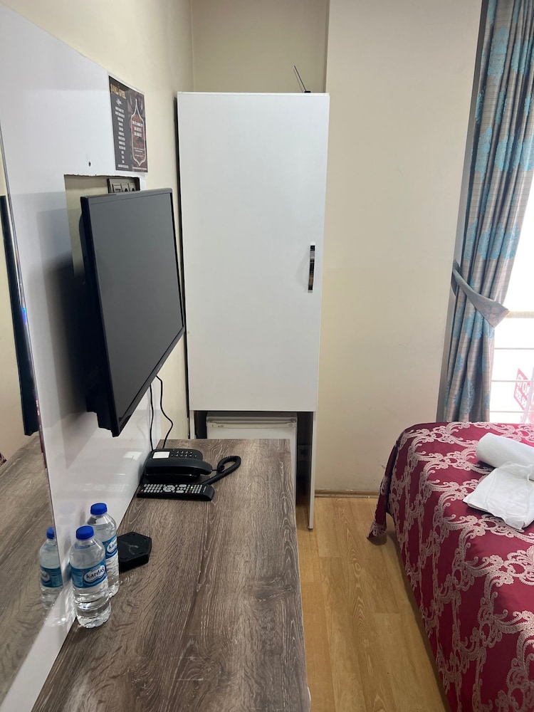 Single Room photo 3