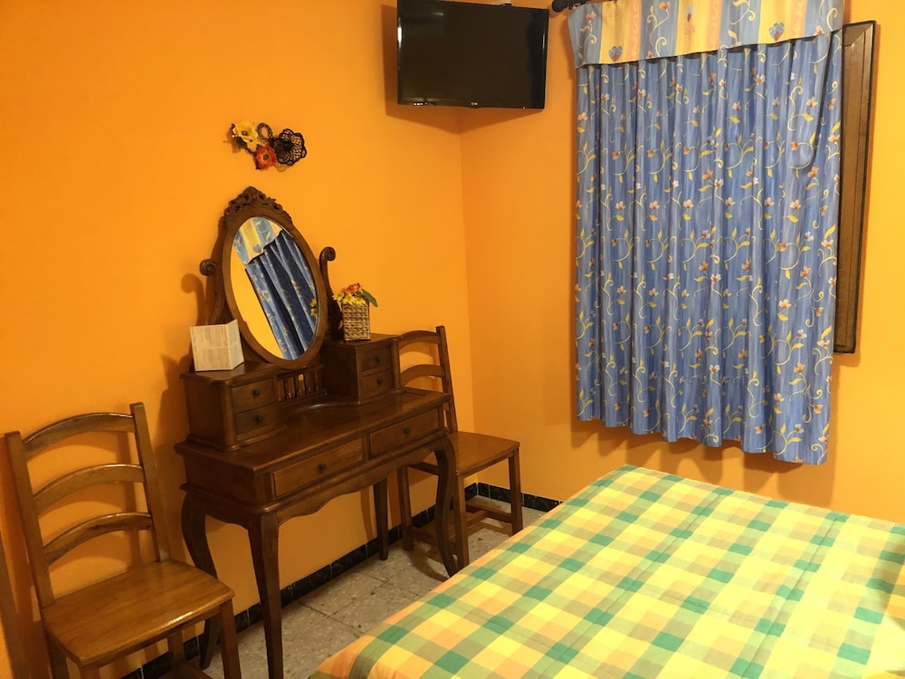 Standard Triple Room - Photo 1