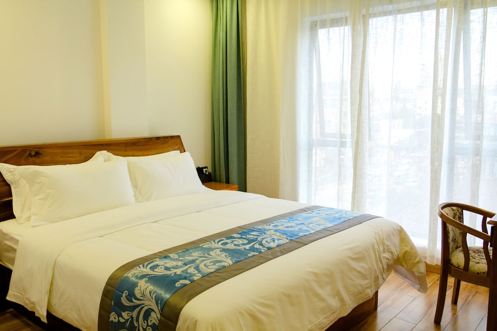 Deluxe Double Room, 1 Queen Bed - Photo 1