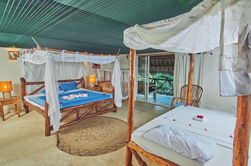 Family Triple Room, Terrace, Pool View