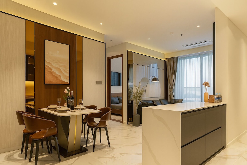 Superior Apartment, 2 Bedrooms, Balcony, City View photo 3